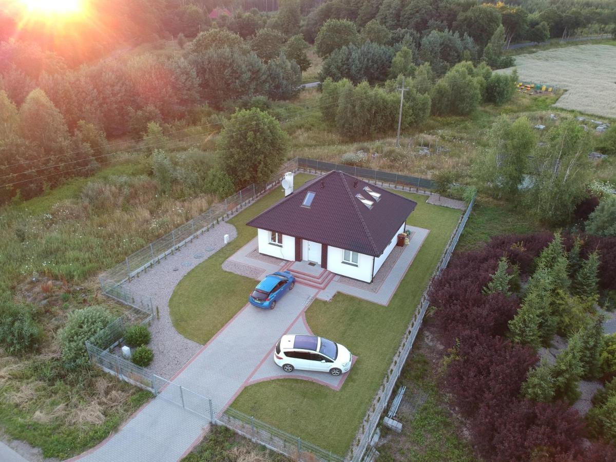 Domek Pod Lasem Ustka Exteriör bild