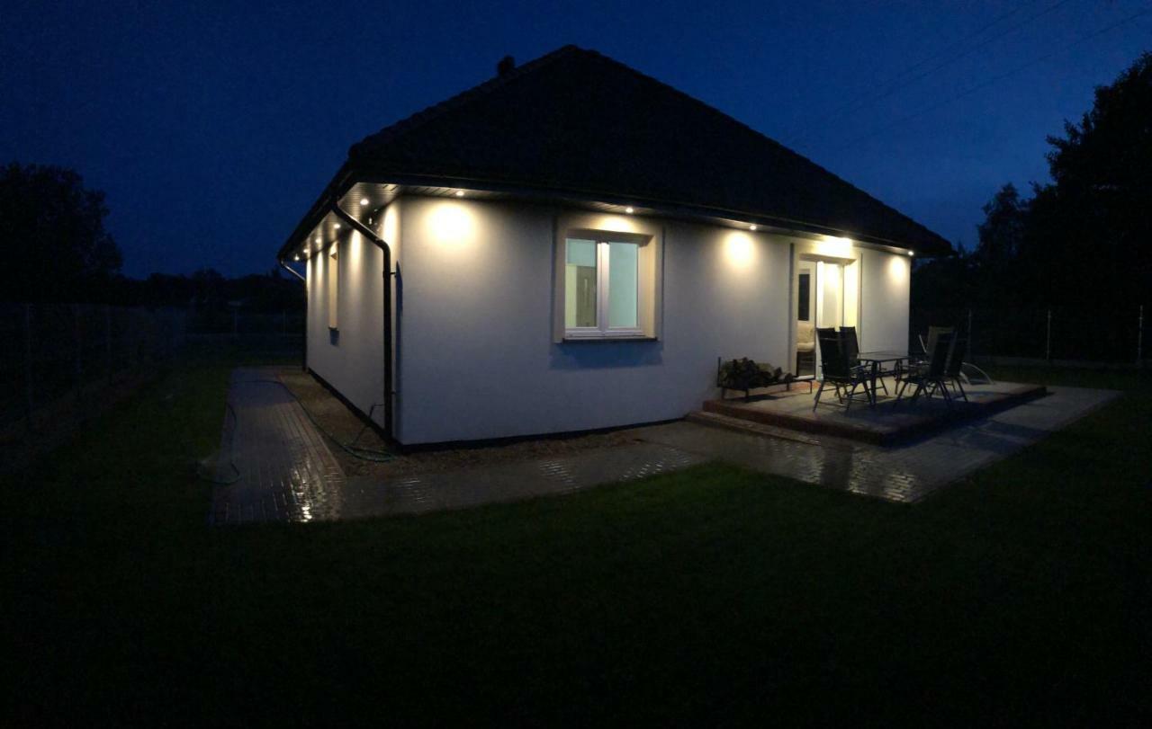 Domek Pod Lasem Ustka Exteriör bild