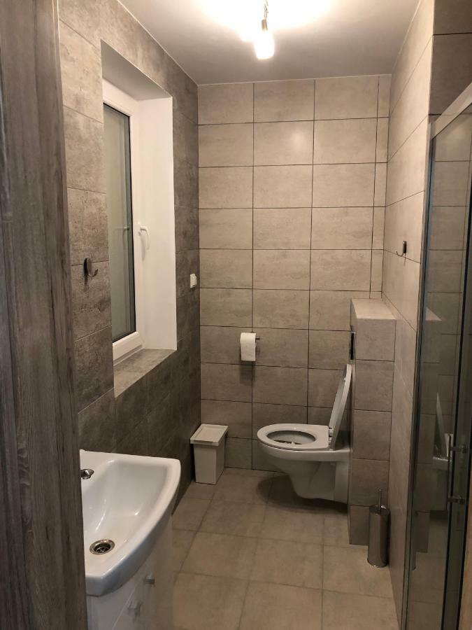 Domek Pod Lasem Ustka Exteriör bild